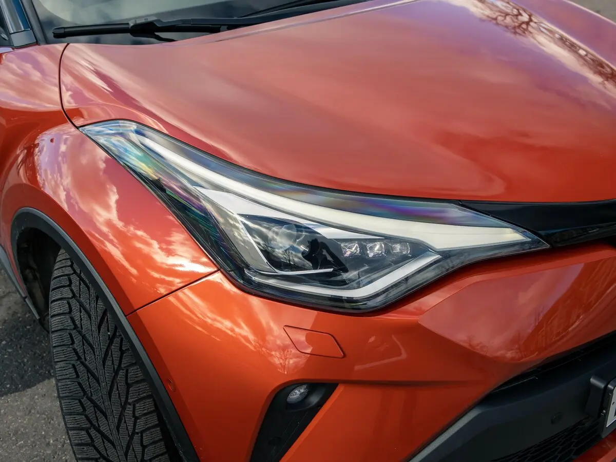Toyota C-HR I Рестайлинг Внедорожник 5 дв. — сүрөт 32