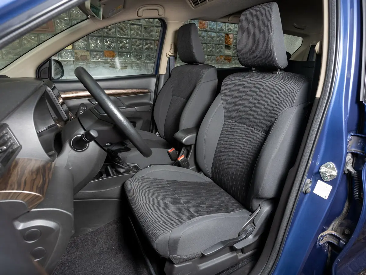Suzuki Ertiga II Компактвэн — сүрөт 19