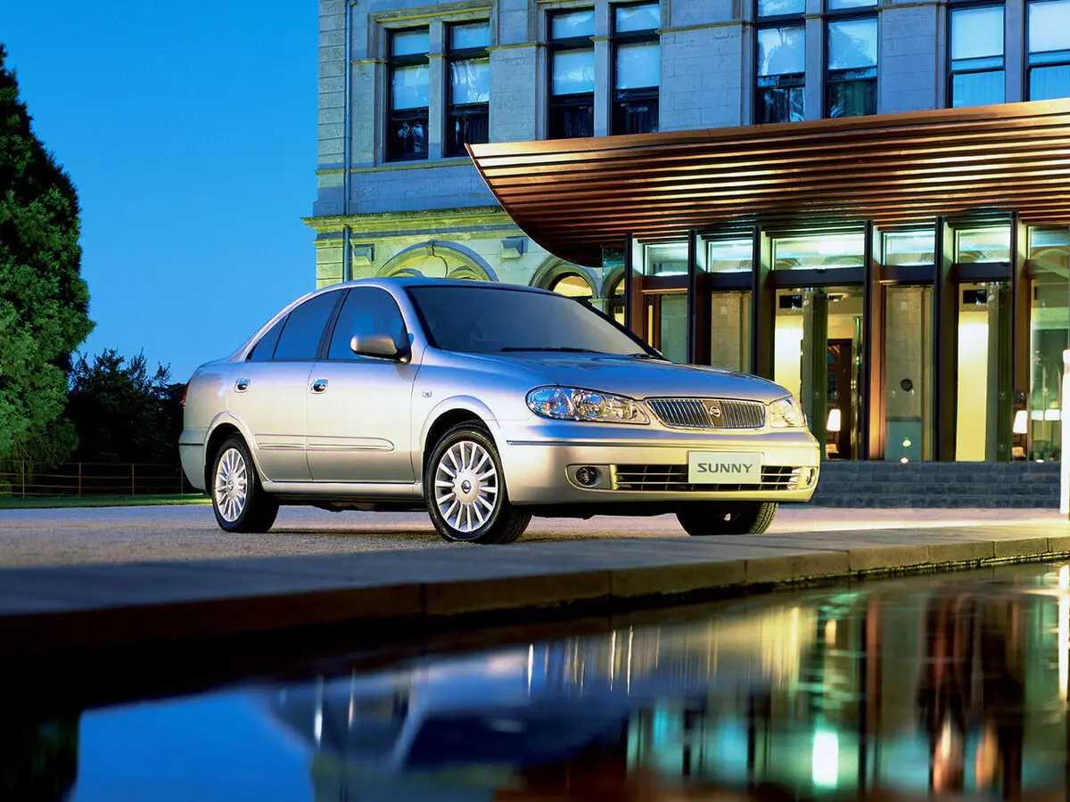 Nissan Sunny N16 Седан Asian Market