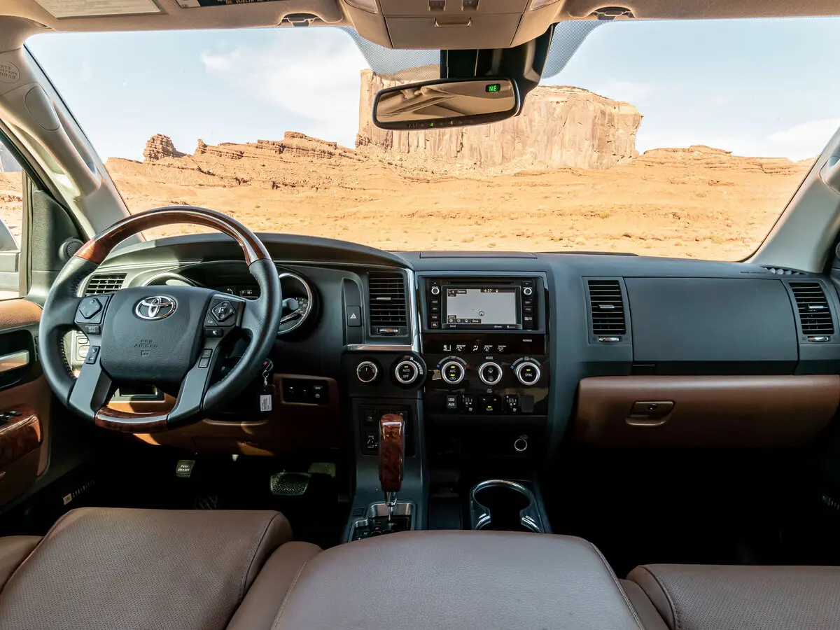 Toyota Sequoia II Рестайлинг Внедорожник 5 дв. — фото 6