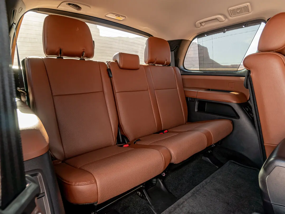 Toyota Sequoia II Рестайлинг Внедорожник 5 дв. — фото 10