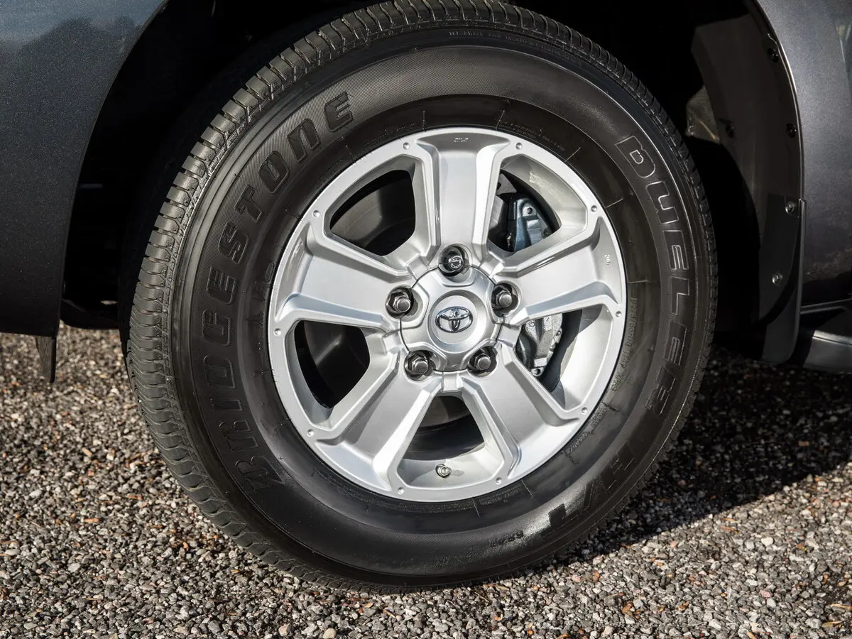 Toyota Sequoia II Рестайлинг Внедорожник 5 дв. — фото 17