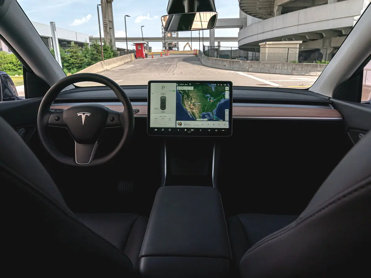 Tesla Model Y I Внедорожник 5 дв. — фото 5