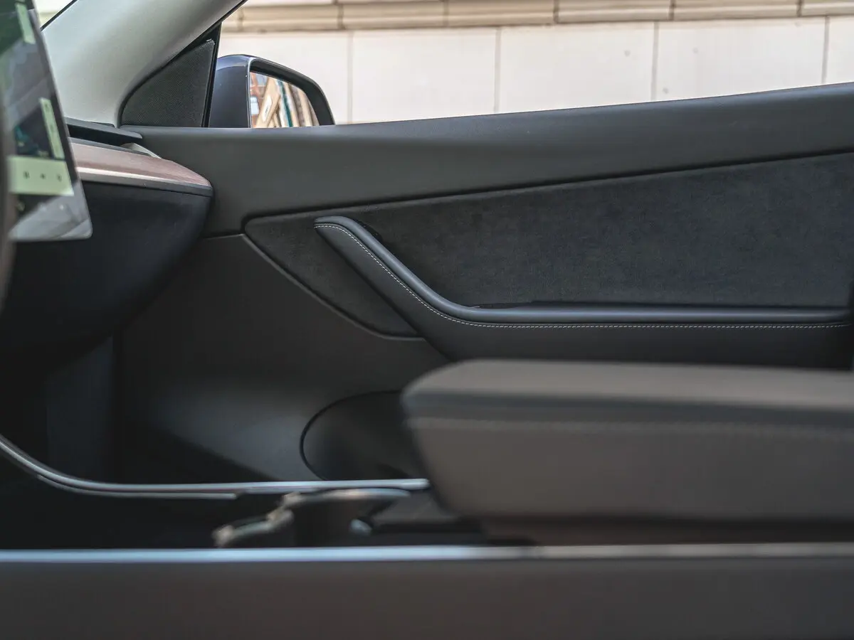 Tesla Model Y I Внедорожник 5 дв. — фото 11