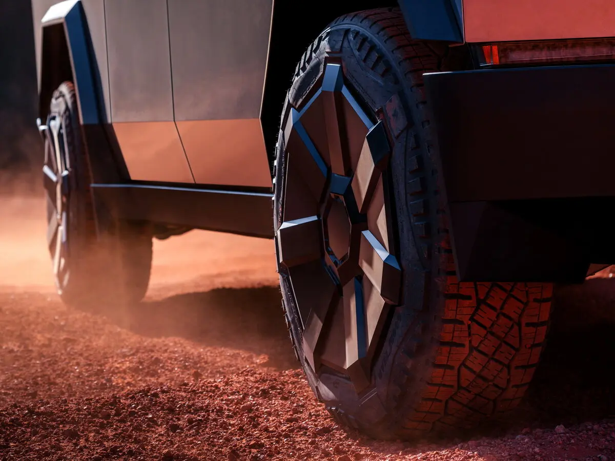 Tesla Cybertruck 2023 – н.в. Пикап Двойная кабина — сүрөт 10