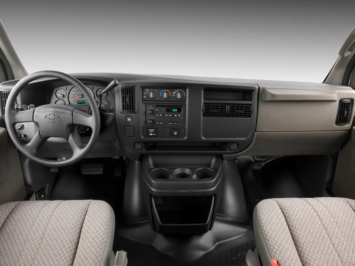 Chevrolet Express II Фургон — сүрөт 4