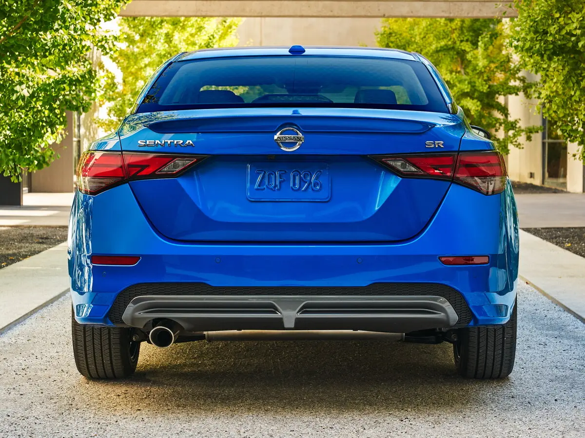 Nissan Sentra VIII (B18) Седан — сүрөт 4
