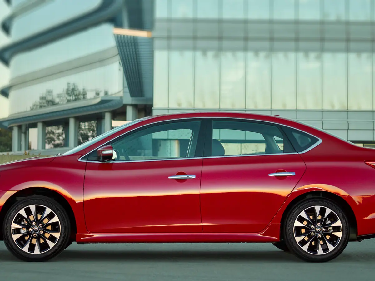 Nissan Sentra VII (B17) Рестайлинг Седан — сүрөт 2