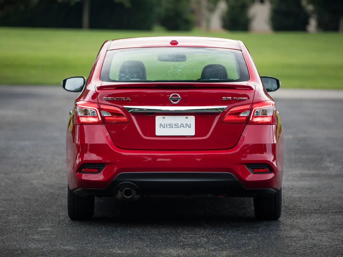 Nissan Sentra VII (B17) Рестайлинг Седан — сүрөт 4