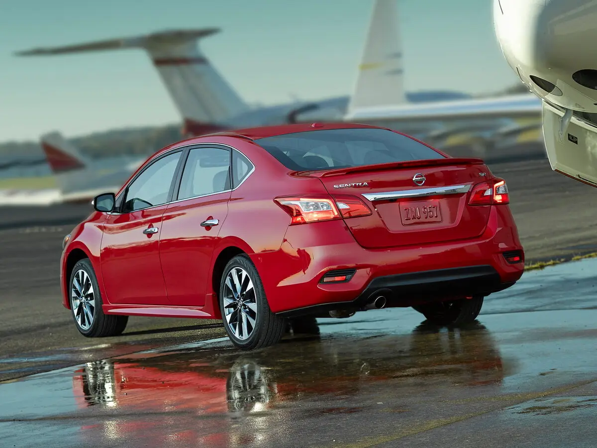 Nissan Sentra VII (B17) Рестайлинг Седан — сүрөт 5
