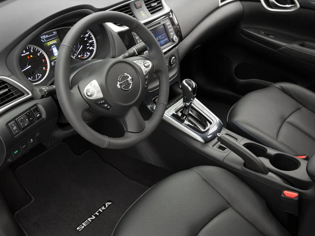 Nissan Sentra VII (B17) Рестайлинг Седан — сүрөт 8