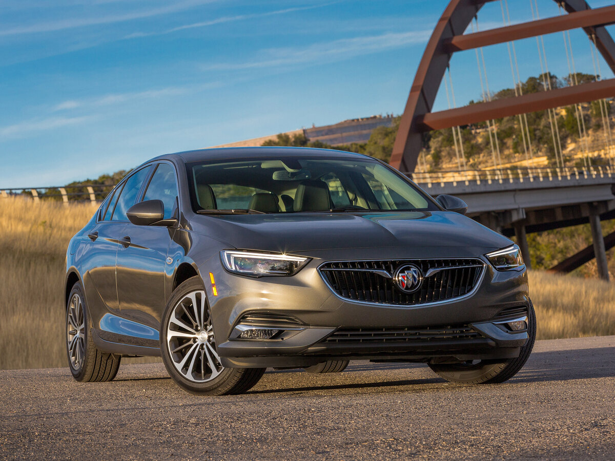 Buick Regal VI Лифтбек — фото 2