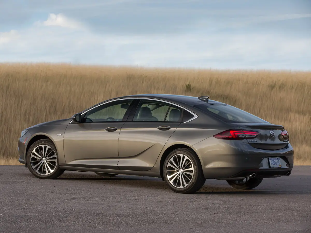 Buick Regal VI Лифтбек — сүрөт 6