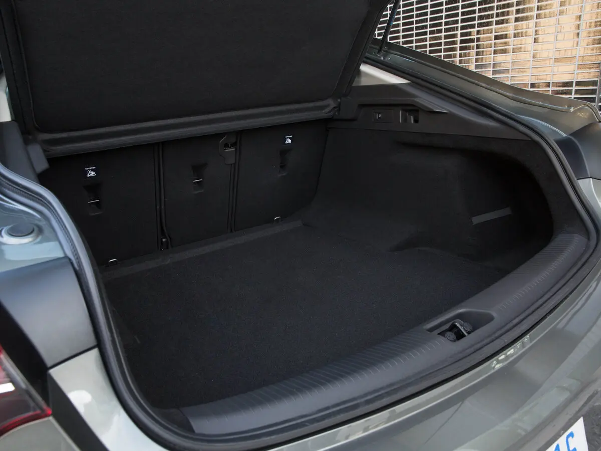 Buick Regal VI Лифтбек — сүрөт 9
