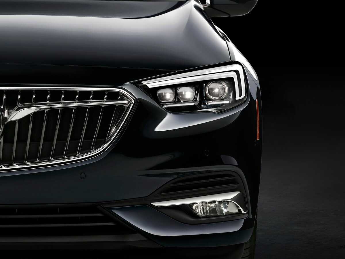 Buick Regal VI Лифтбек — фото 10