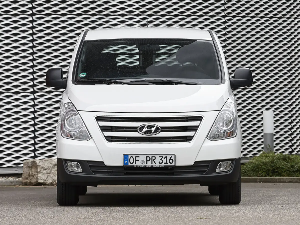 Hyundai H-1 II Рестайлинг Фургон — фото 3
