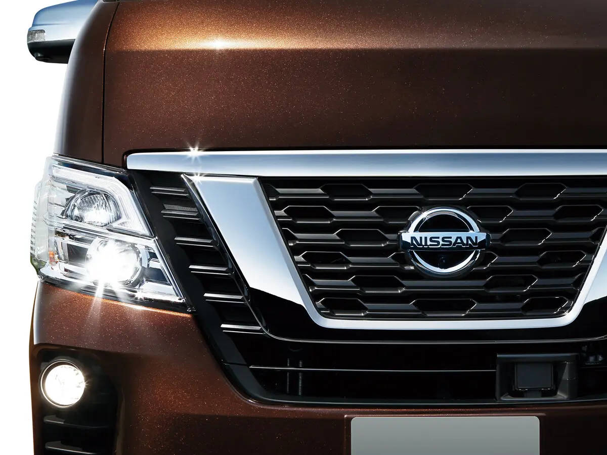 Nissan NV350 Caravan I Рестайлинг Минивэн — 照片 10