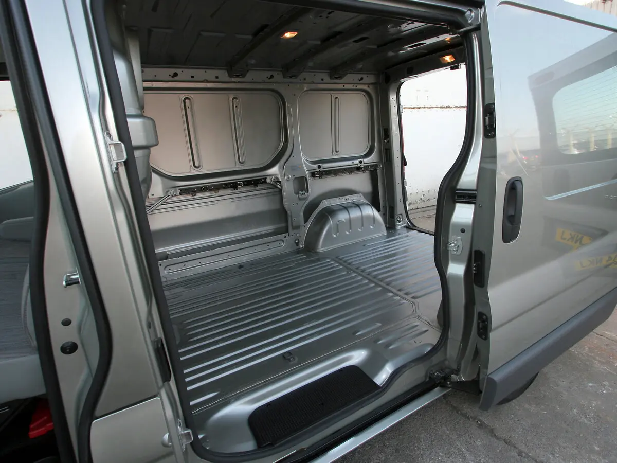 Nissan Primastar I Рестайлинг Фургон — сүрөт 8