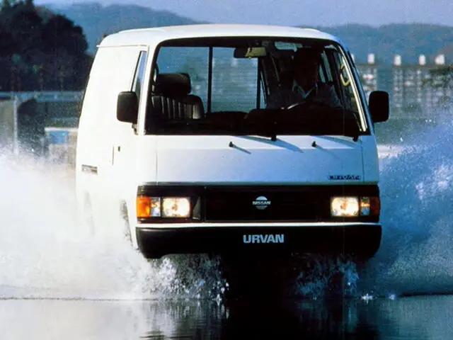 Nissan Urvan III (E24) Фургон