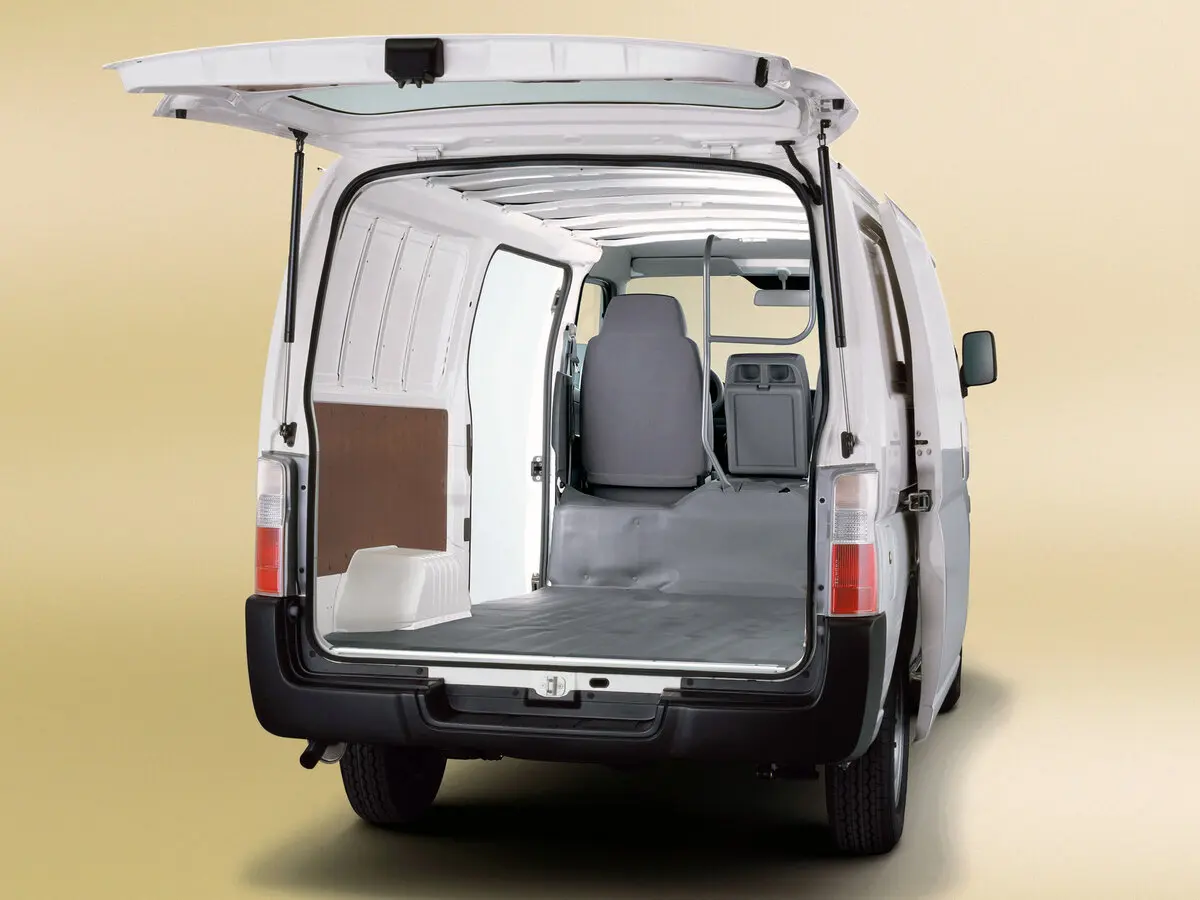 Nissan Urvan IV (E25) Фургон — сүрөт 2