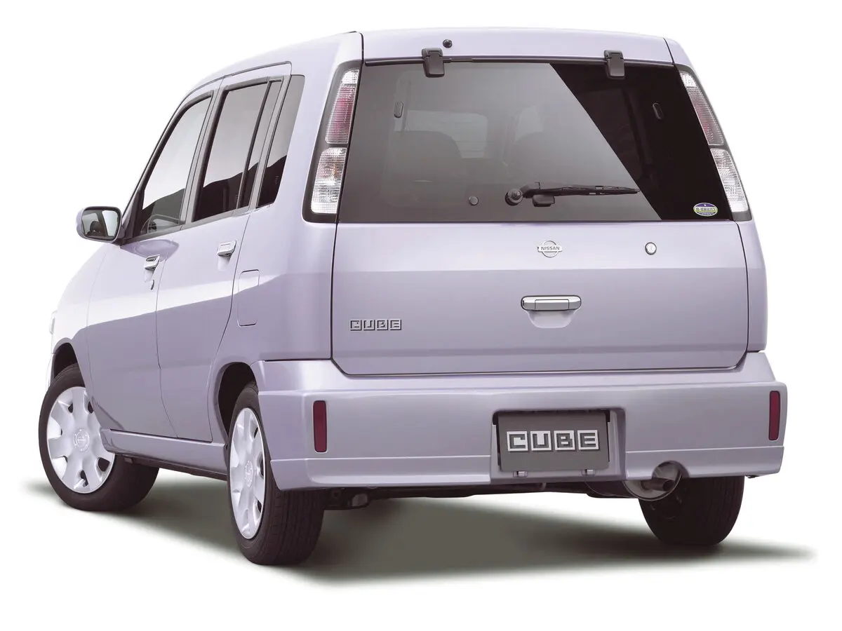 Nissan Cube I Рестайлинг (Z10) Компактвэн — фото 3