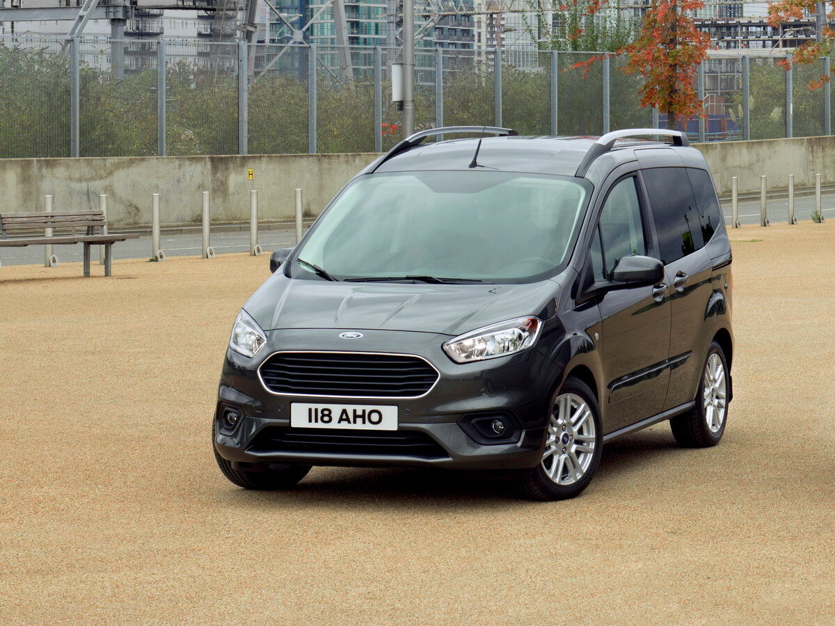 Ford Tourneo Courier I Рестайлинг Компактвэн — фото 3