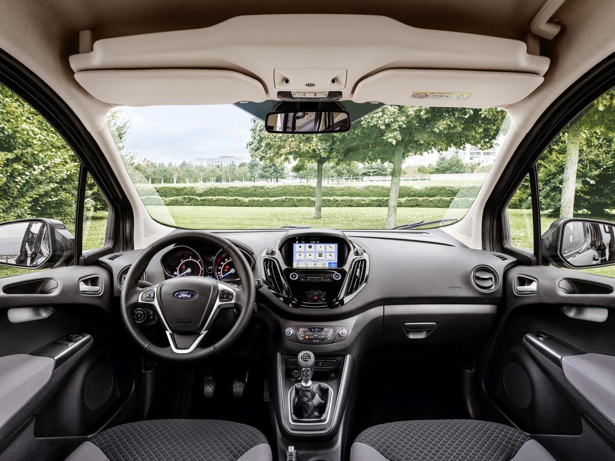 Ford Tourneo Courier I Рестайлинг Компактвэн — фото 6