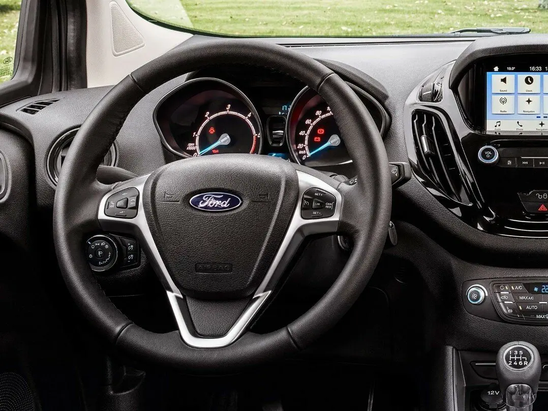 Ford Tourneo Courier I Рестайлинг Компактвэн — photo 9
