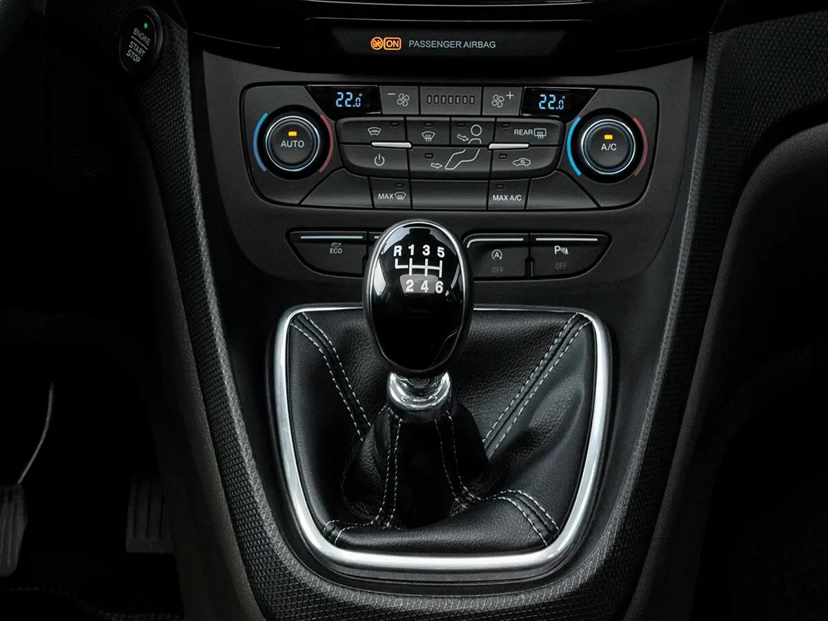 Ford Tourneo Connect II Рестайлинг Компактвэн — сүрөт 10