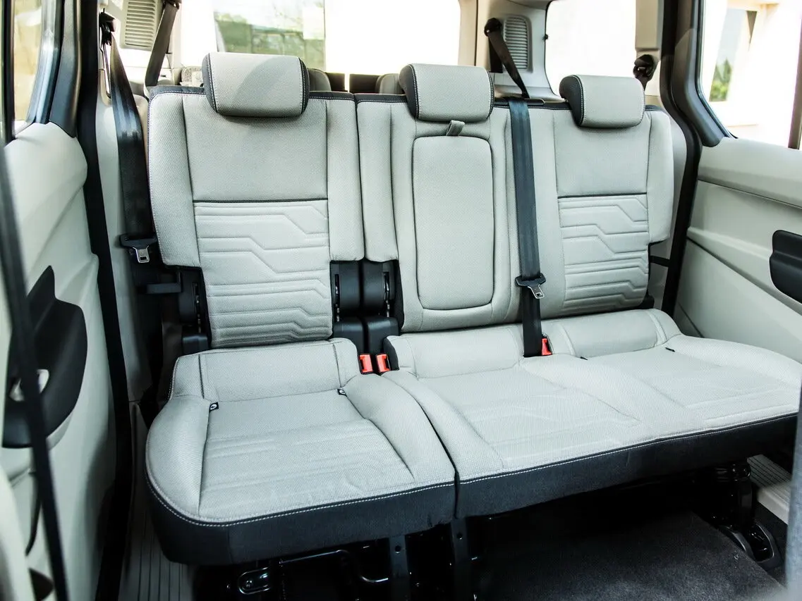 Ford Tourneo Connect II Рестайлинг Компактвэн Grand — photo 11