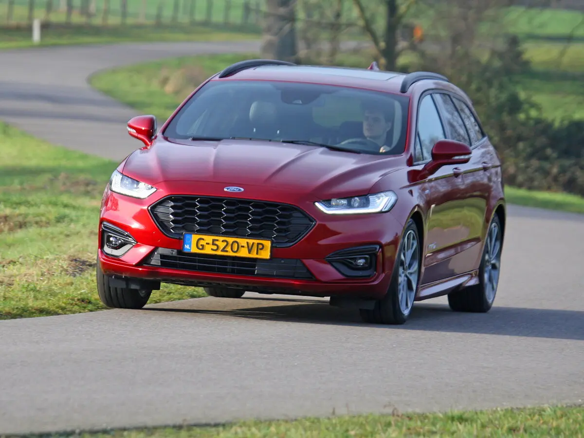 Ford Mondeo V Рестайлинг Универсал 5 дв. — фото 3