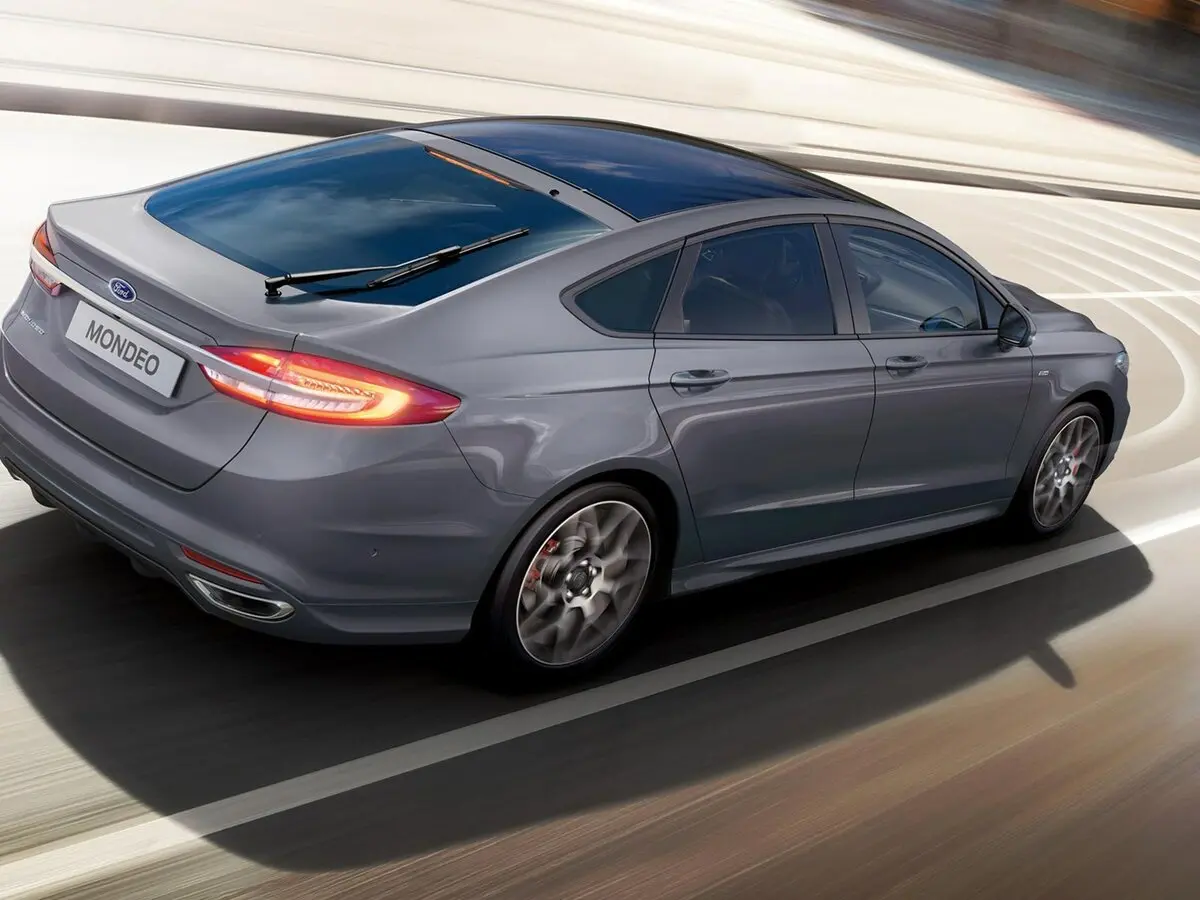 Ford Mondeo V Рестайлинг Лифтбек — фото 4