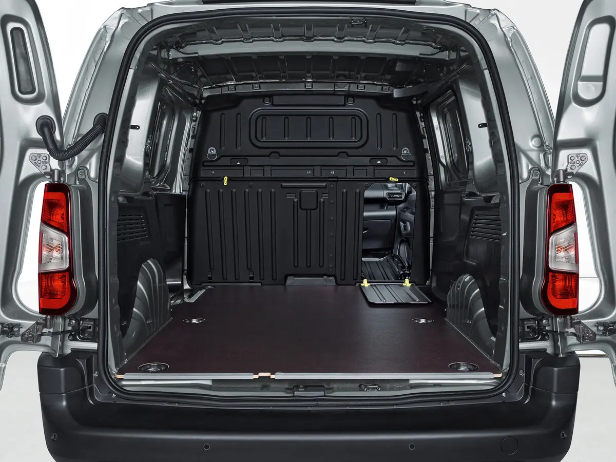 Opel Combo E Фургон — photo 8