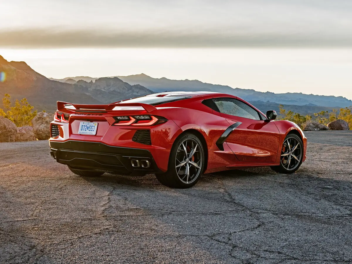 Chevrolet Corvette C8 Тарга — сүрөт 5