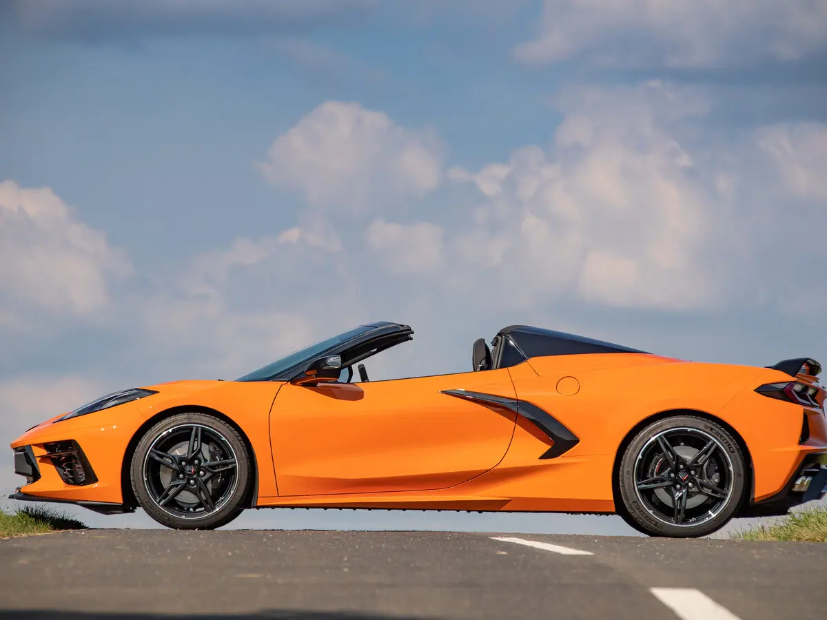 Chevrolet Corvette C8 Кабриолет — сүрөт 2