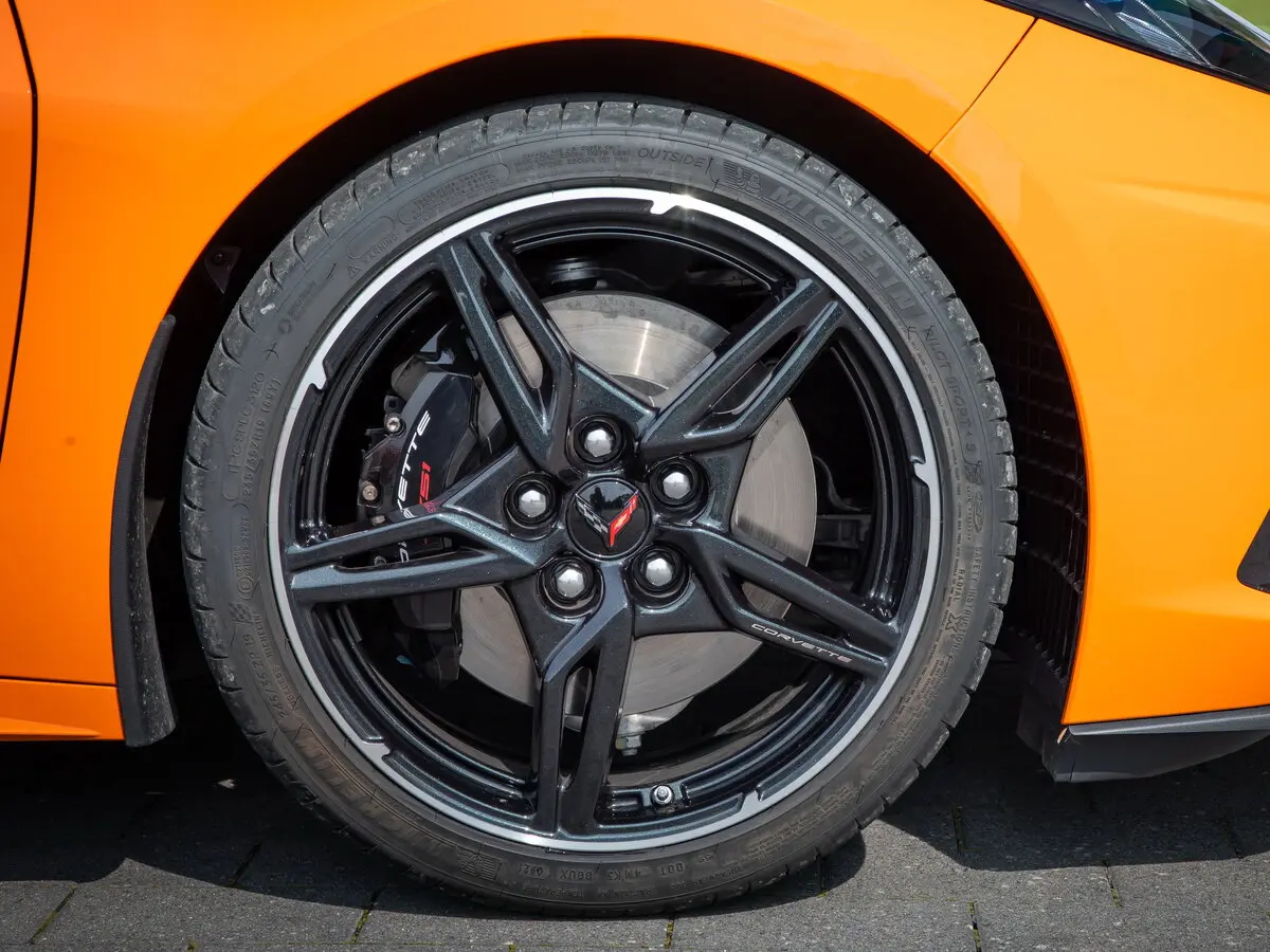 Chevrolet Corvette C8 Кабриолет — сүрөт 15