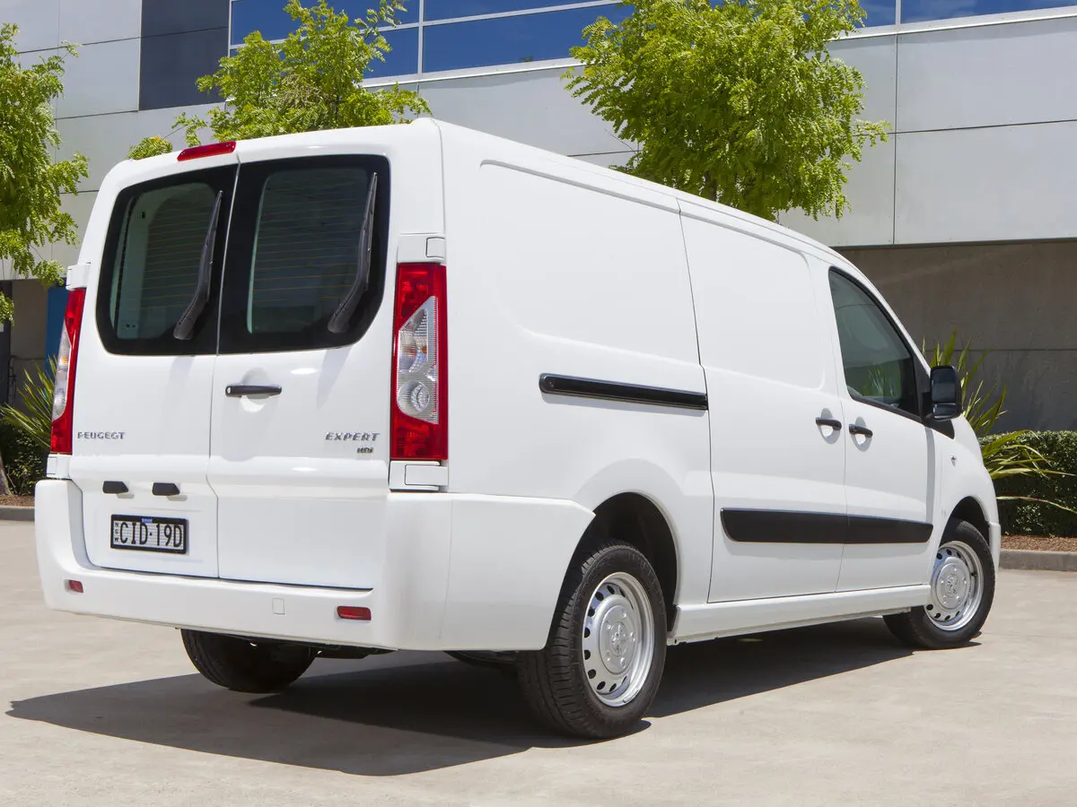 Peugeot Expert II Рестайлинг Фургон — сүрөт 3