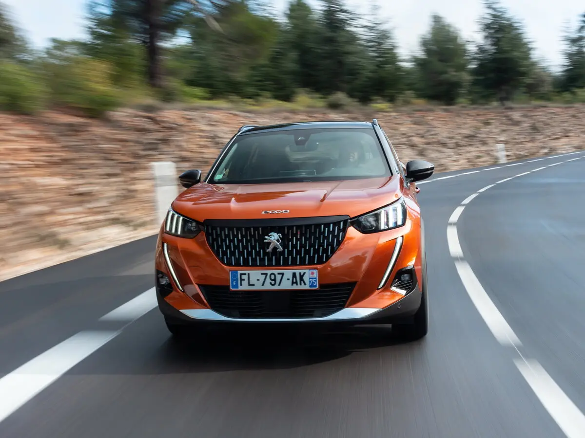 Peugeot 2008 II Внедорожник 5 дв. — photo 3