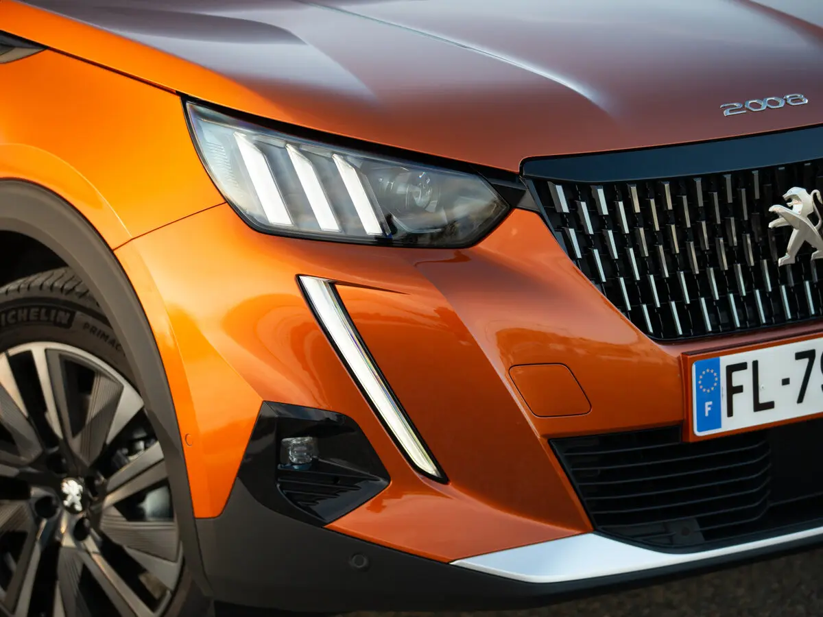 Peugeot 2008 II Внедорожник 5 дв. — photo 15