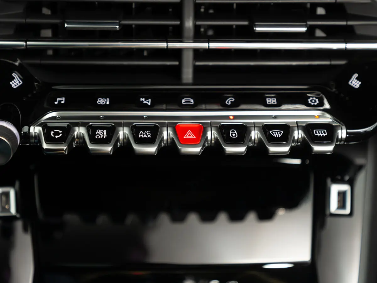 Peugeot 2008 II Внедорожник 5 дв. — photo 17