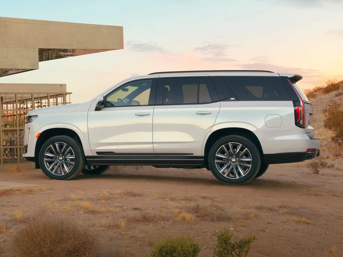 Cadillac Escalade V Внедорожник 5 дв. — 照片 2