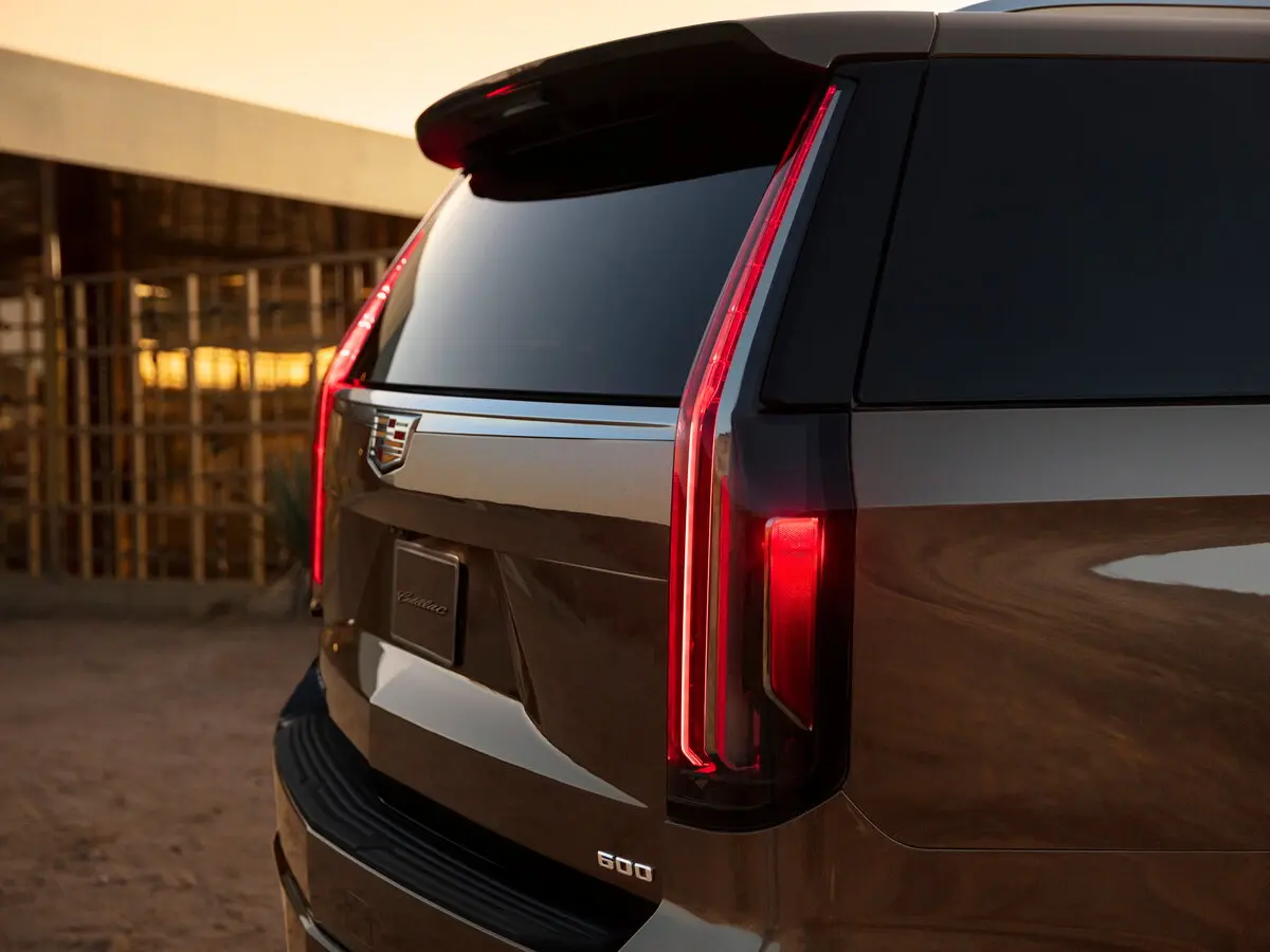 Cadillac Escalade V Внедорожник 5 дв. — 照片 15