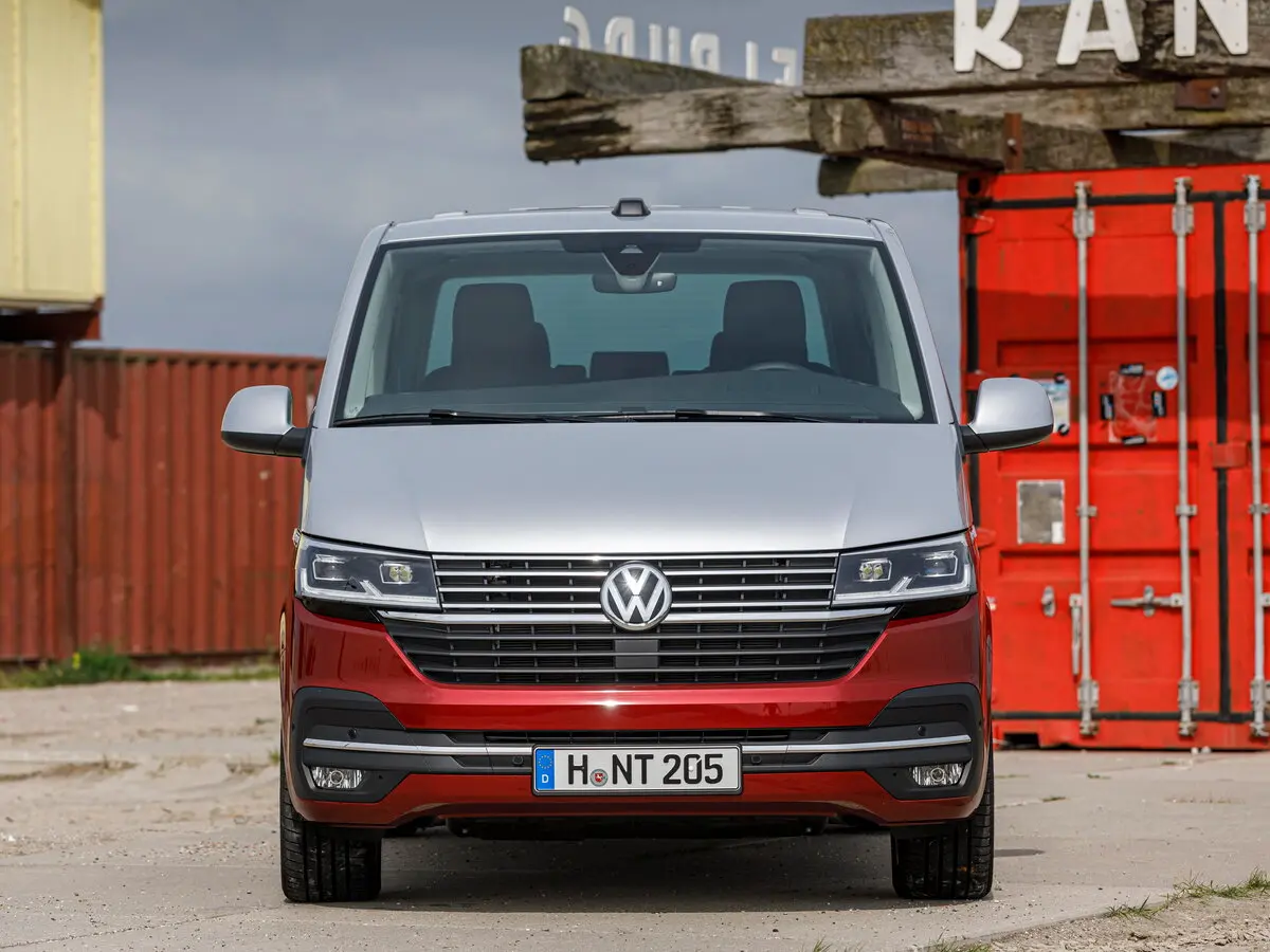 Volkswagen Multivan T6 Рестайлинг Минивэн — фото 3