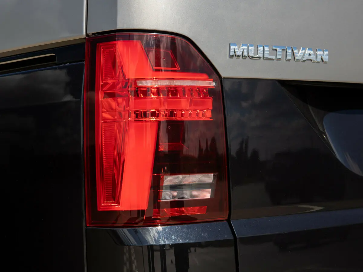 Volkswagen Multivan T6 Рестайлинг Минивэн — фото 29