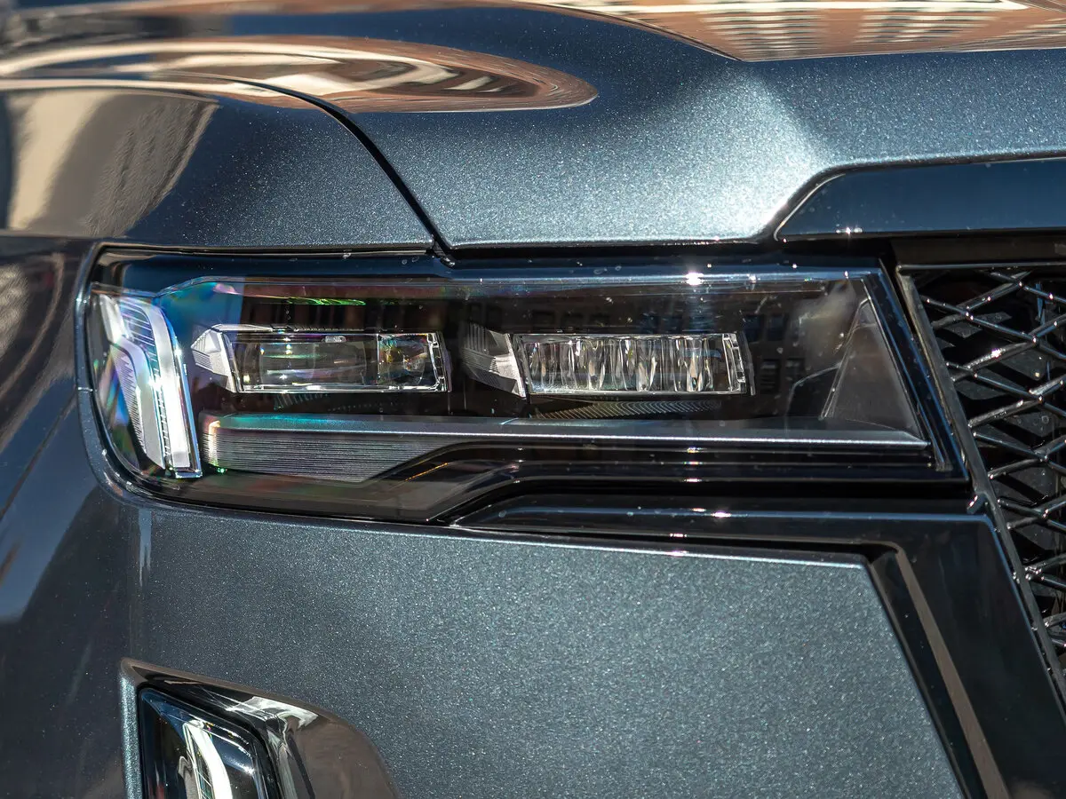Cadillac Escalade V Внедорожник 5 дв. ESV — сүрөт 10