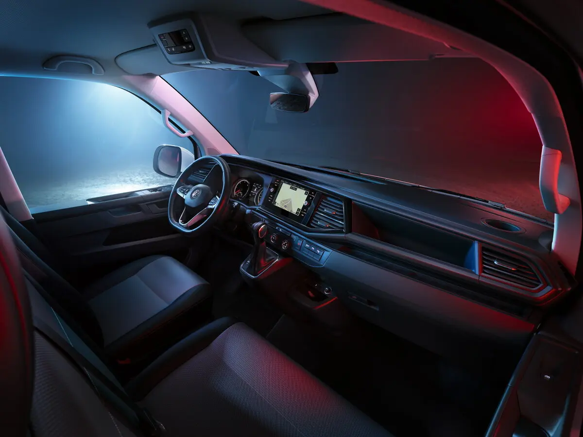 Volkswagen Transporter T6 Рестайлинг Фургон — сүрөт 6