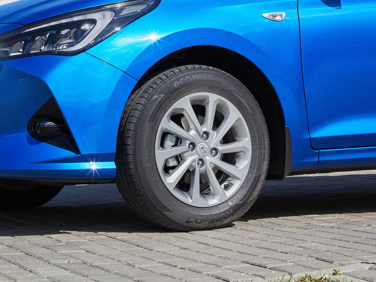 Hyundai Solaris II Рестайлинг Седан — сүрөт 16