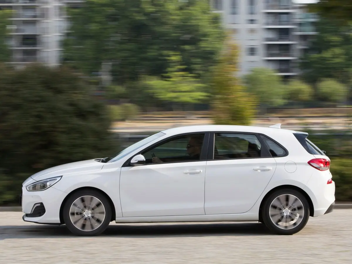 Hyundai i30 III Рестайлинг Хэтчбек 5 дв. — фото 2