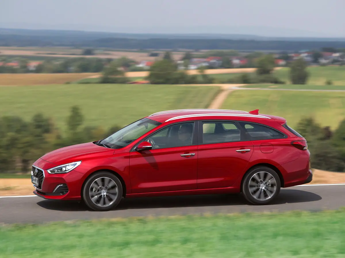 Hyundai i30 III Рестайлинг Универсал 5 дв. — фото 2