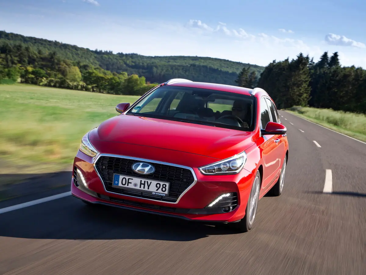 Hyundai i30 III Рестайлинг Универсал 5 дв. — фото 3
